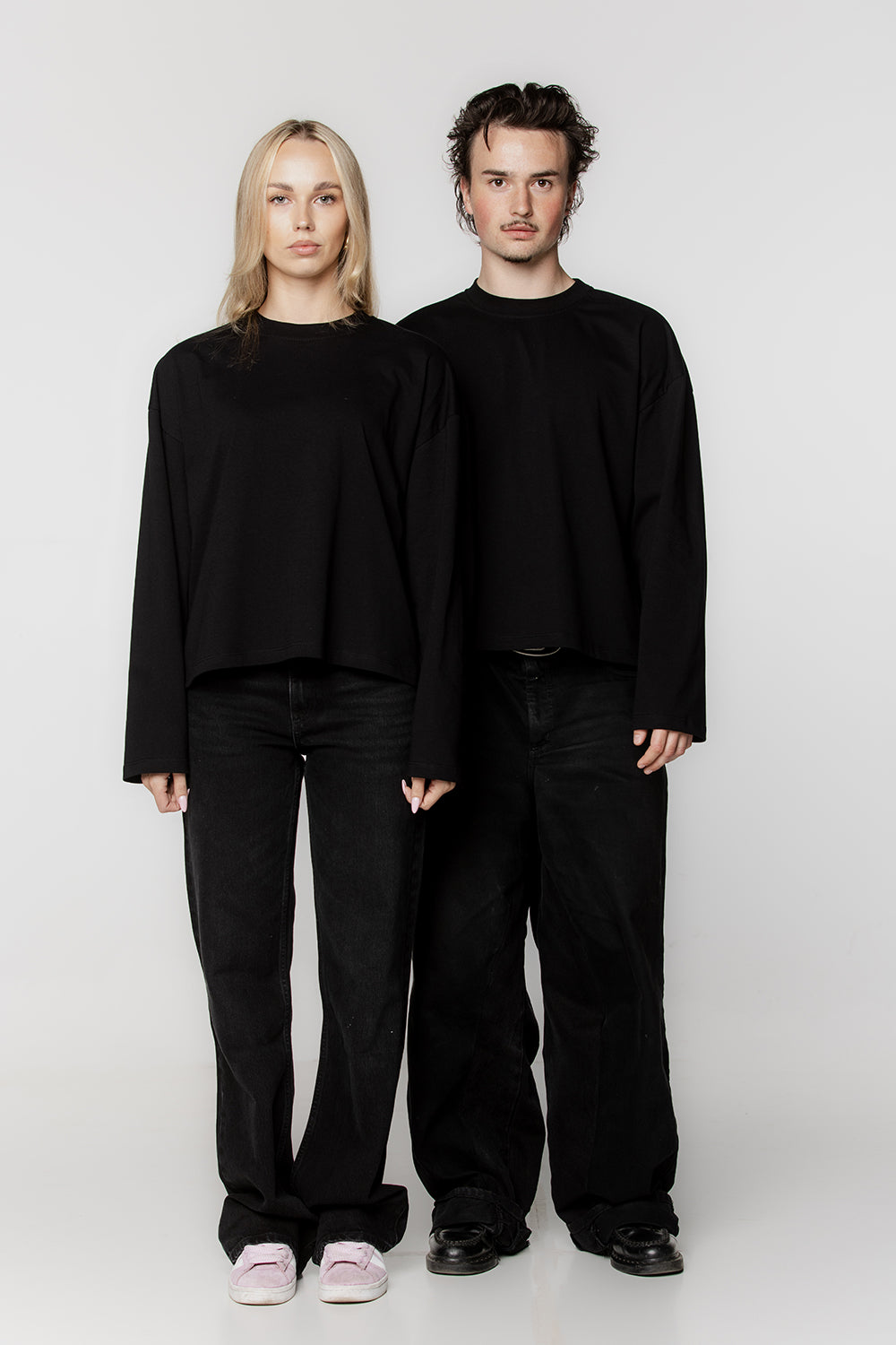 LONGSLEEVE - BLACK