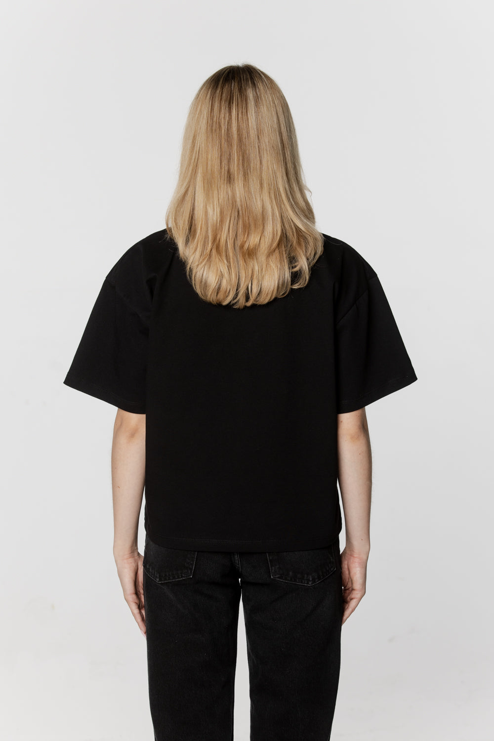 T-SHIRT - BLACK