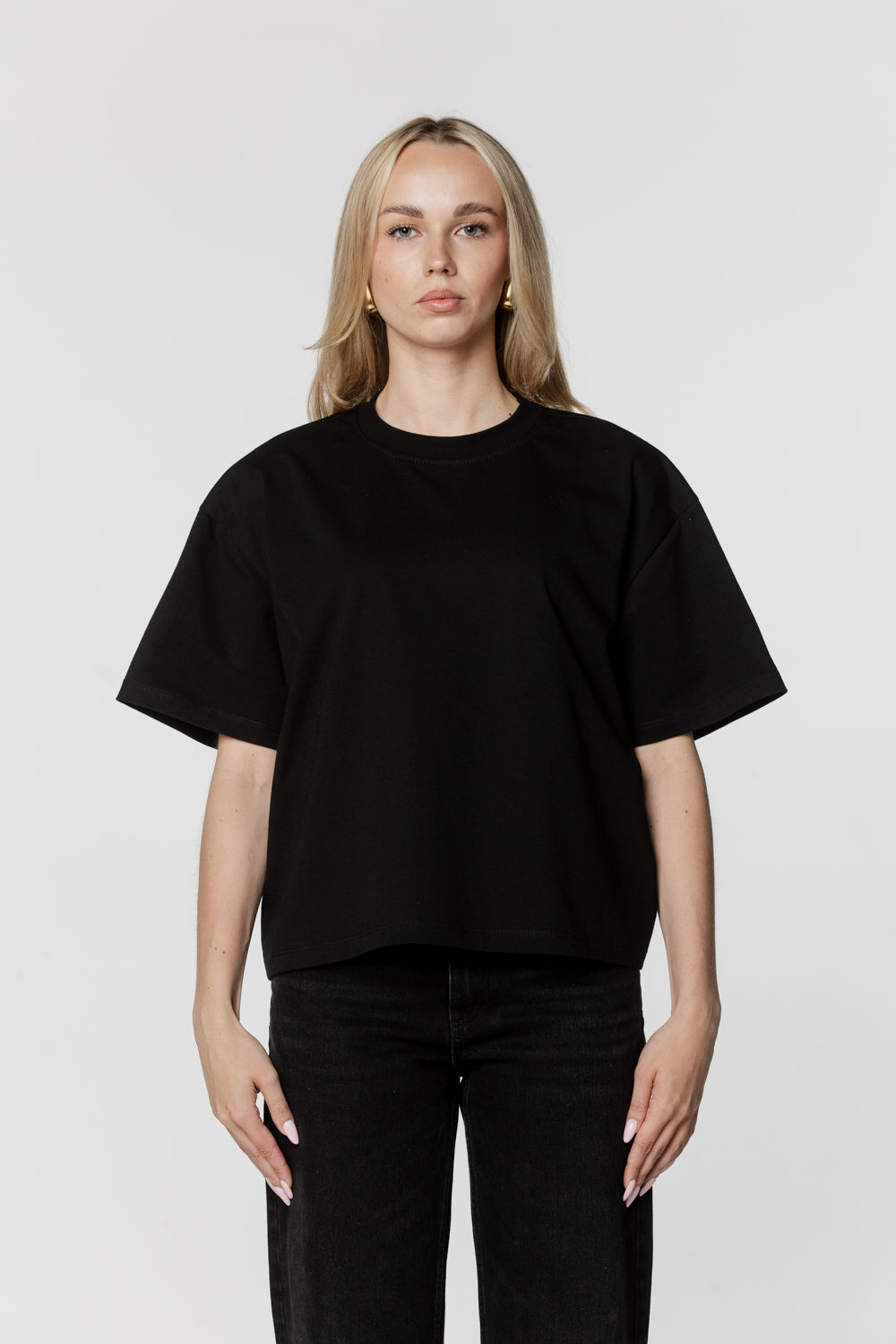 T-SHIRT - BLACK