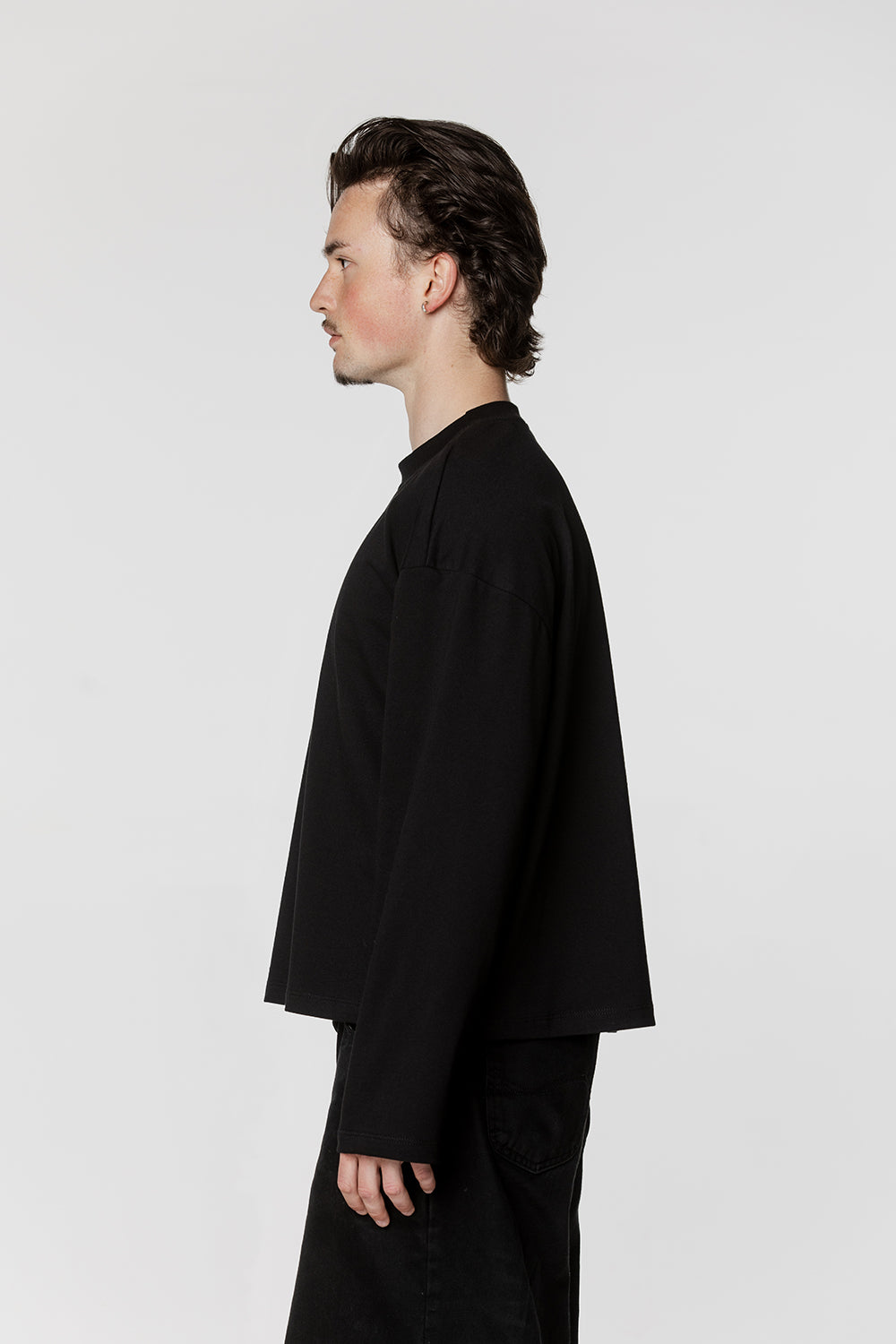 LONGSLEEVE - BLACK